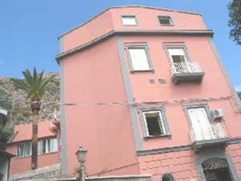 Villino Castellano Apartments Meta Exterior photo