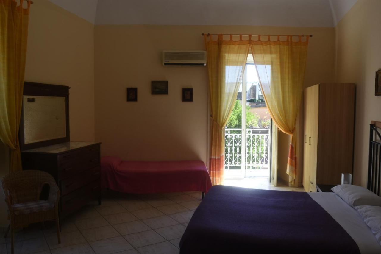 Villino Castellano Apartments Meta Exterior photo