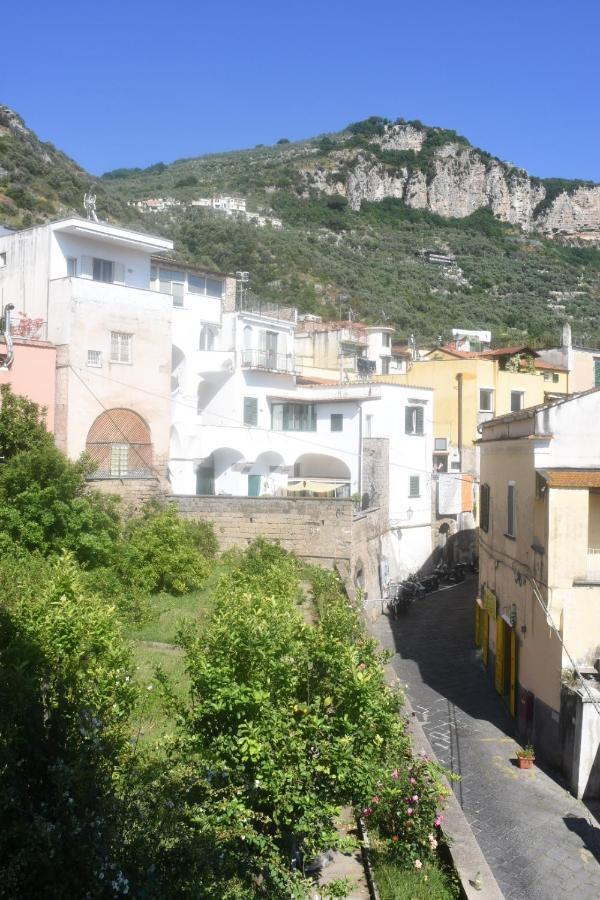 Villino Castellano Apartments Meta Exterior photo