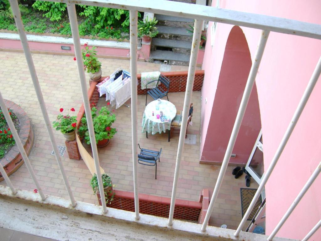 Villino Castellano Apartments Meta Exterior photo