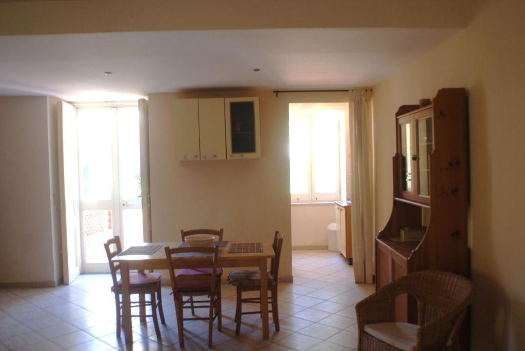 Villino Castellano Apartments Meta Room photo