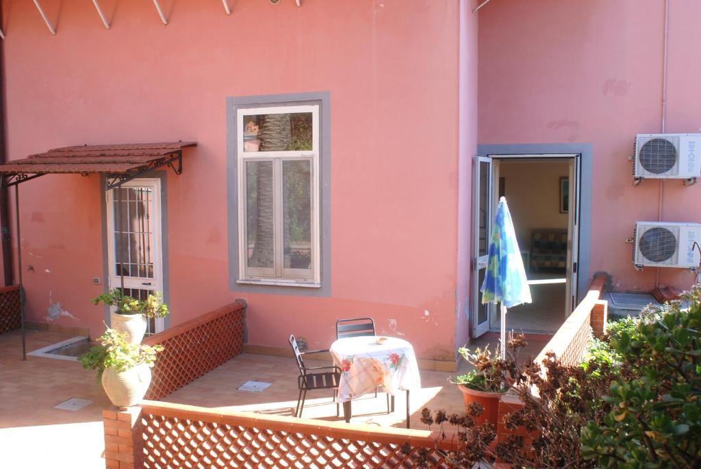 Villino Castellano Apartments Meta Room photo