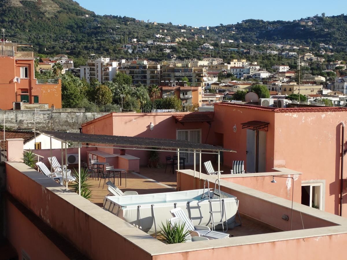 Villino Castellano Apartments Meta Exterior photo