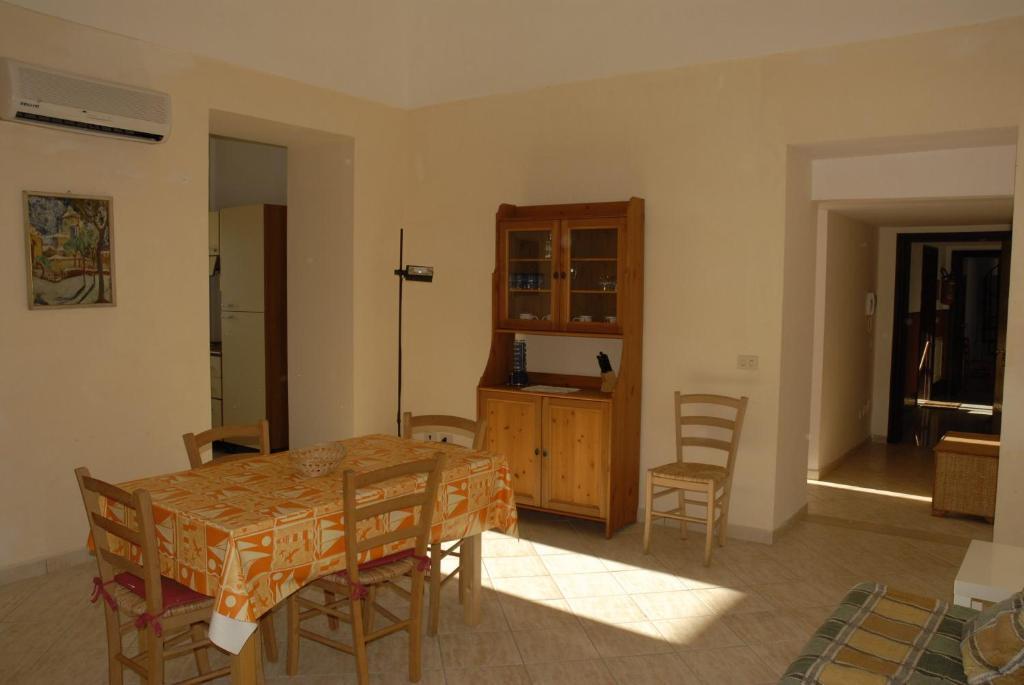 Villino Castellano Apartments Meta Room photo