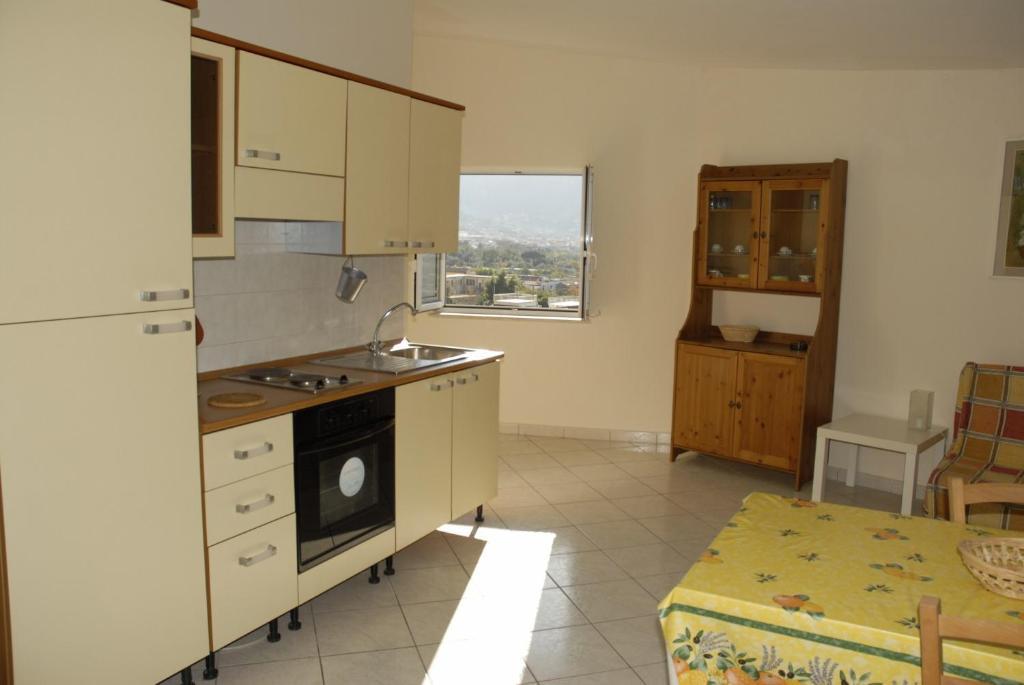 Villino Castellano Apartments Meta Room photo